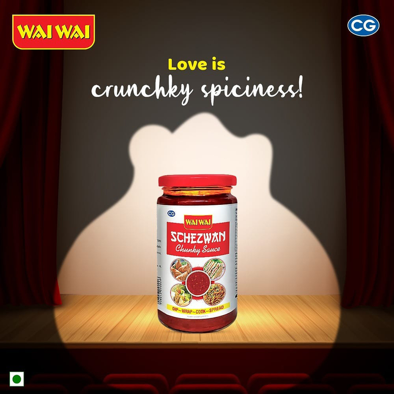 Wai Wai Schezwan Chunky Sauce, 220g
