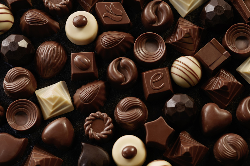 ELIT 1924 "Hearts in Colors" Chocolate Pralines, 160gm
