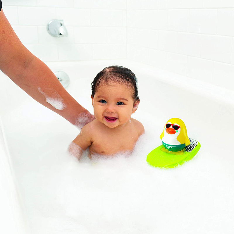 Infantino Surfing & Squirting Bath Pal for Babies, Penguin, Green