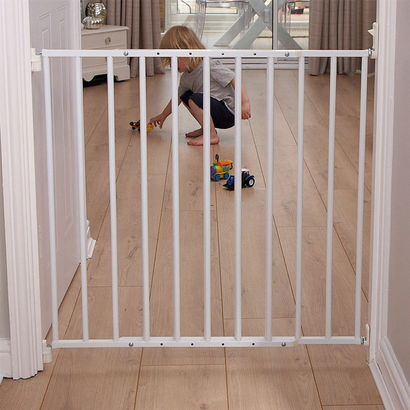 Clippasafe No Trip Extendable Metal Gate, 60-107cm, White