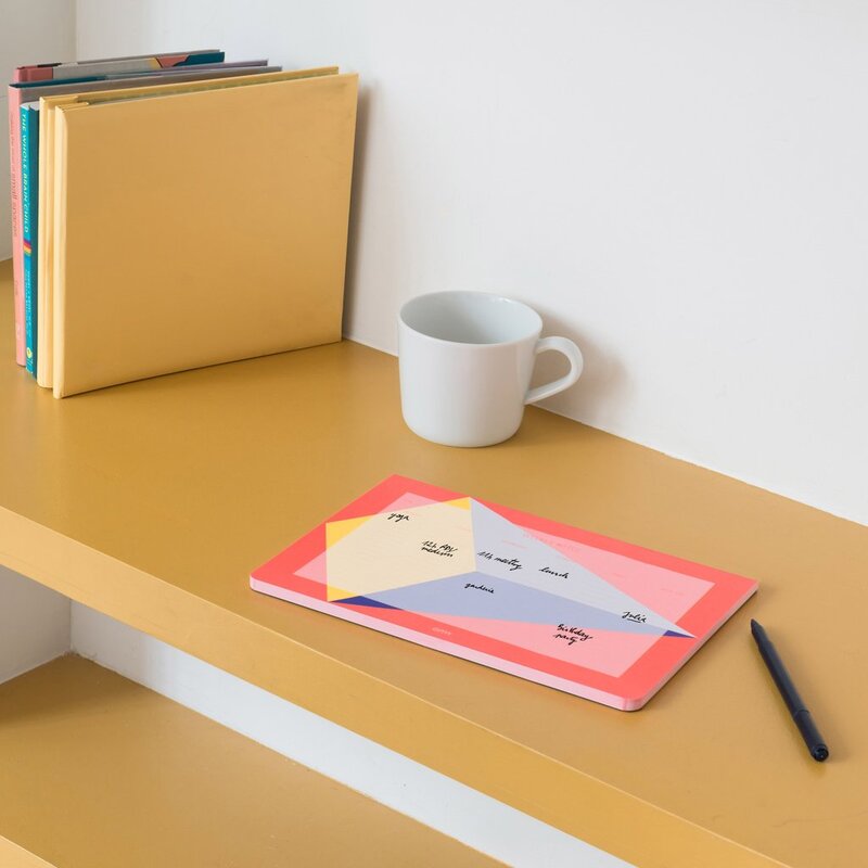 Omy Graphic Weekly Deskpad, Pink