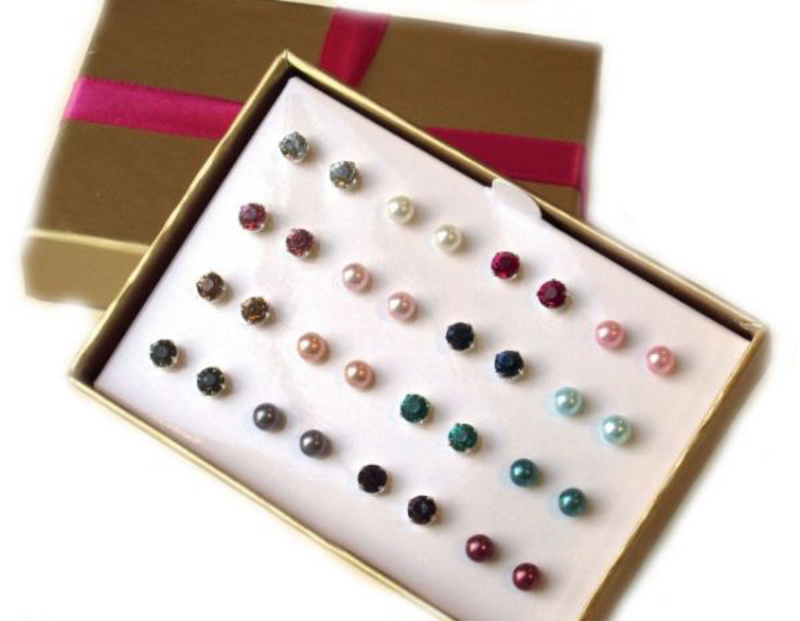 Avon 16-Piece Yvonne Earrings Gift Set for Women, Multicolor