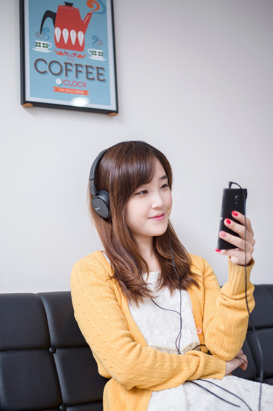 Sony ZX110AP 3.5mm Jack Stereo On-Ear Headset with Mic, Black