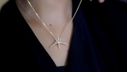 Wazna Jewellery Year Of Zayed 18K Yellow Gold Diamond Studded Pendant Necklace