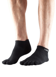 Toesox Ultralite Ankle Height Socks, Medium, Black