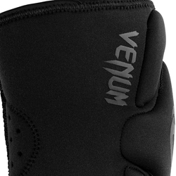Venum Kontact Gel Knee Pad, Medium/Large, Black