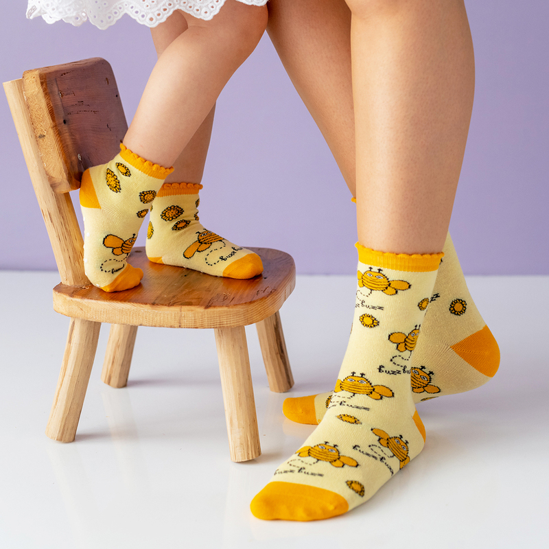 Milk & Moo Buzzy Bee and Chancing 4 Pair Mother Socks and Baby Socks, 8 Pieces, Multicolour