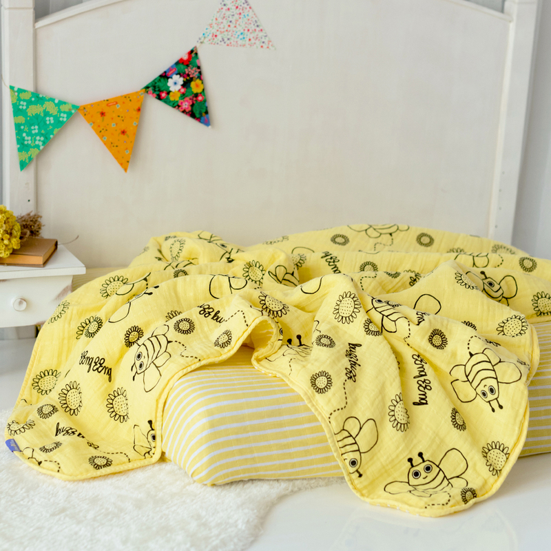 Milk & Moo Buzzy Bee Muslin Fiber Filled Baby Blanket, Yellow/Black/White