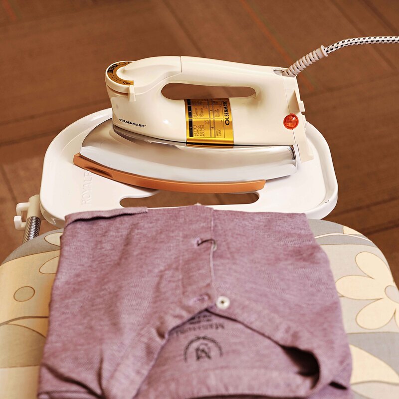 Olsenmark Automatic Dry Iron with Non-Stick Golden Teflon Plate 1200W, OMDI1741, Silver/White