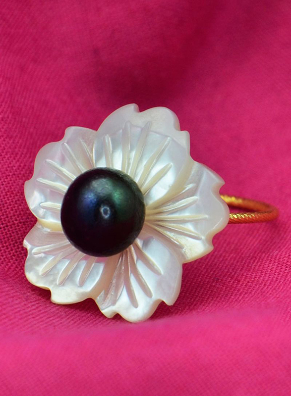 Vera Perla 18k Solid Yellow Gold Fashion Ring for Women, with 19mm Flower Shape Mother of Pearl and 6-7mm Pearl Stone, White/Gold/Black, US 6