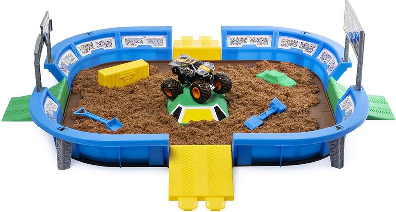 

Monster Jam Metal Die-cast Play Set, Ages 3+