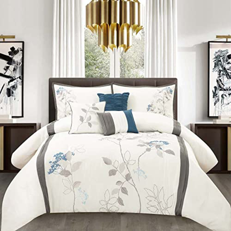 

Danube Home Ariannaanissa Super Emb Comforter Set, King S/7, White