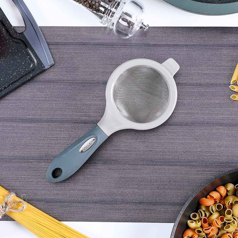 

Danube Home Plastic Handle Tea Strainer, Assorted, 8538, Silver
